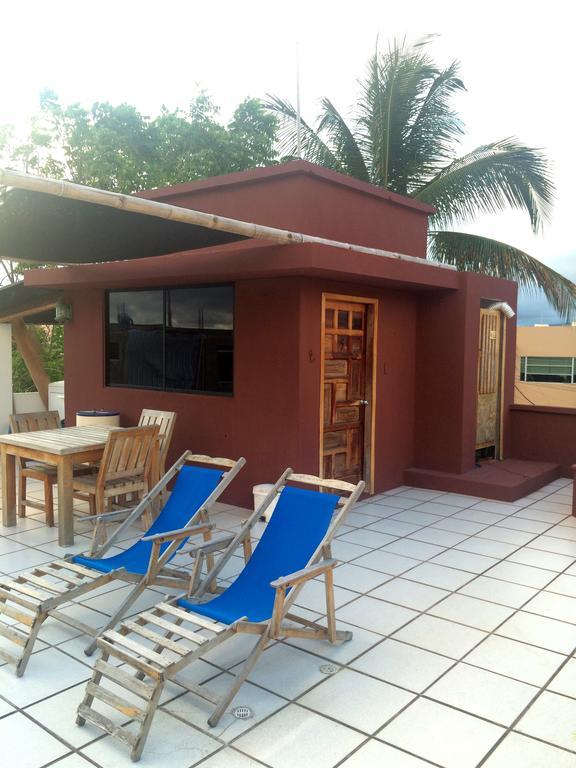 بويرتو أيورا Galapagos House Hostel الغرفة الصورة